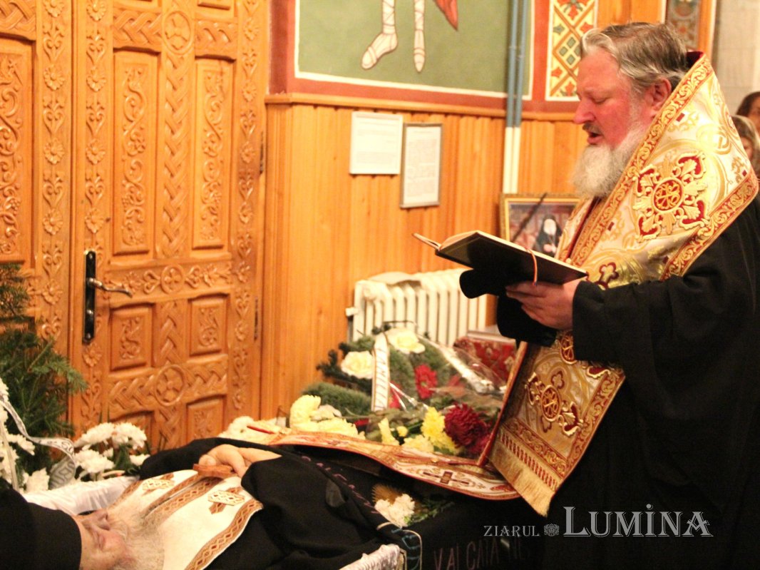 „Îl vom pomeni ca şi pe tatăl nostru” 322857