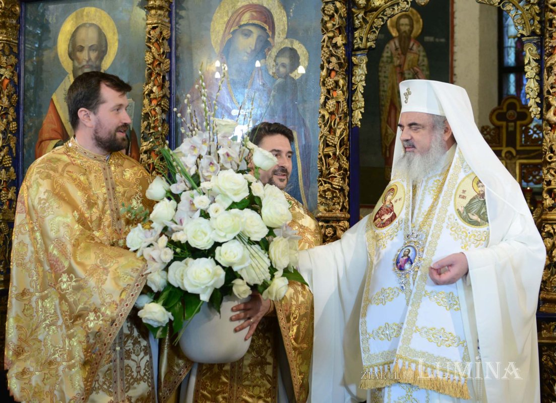 Sfinţirea unei biserici-martir din Capitală 307024