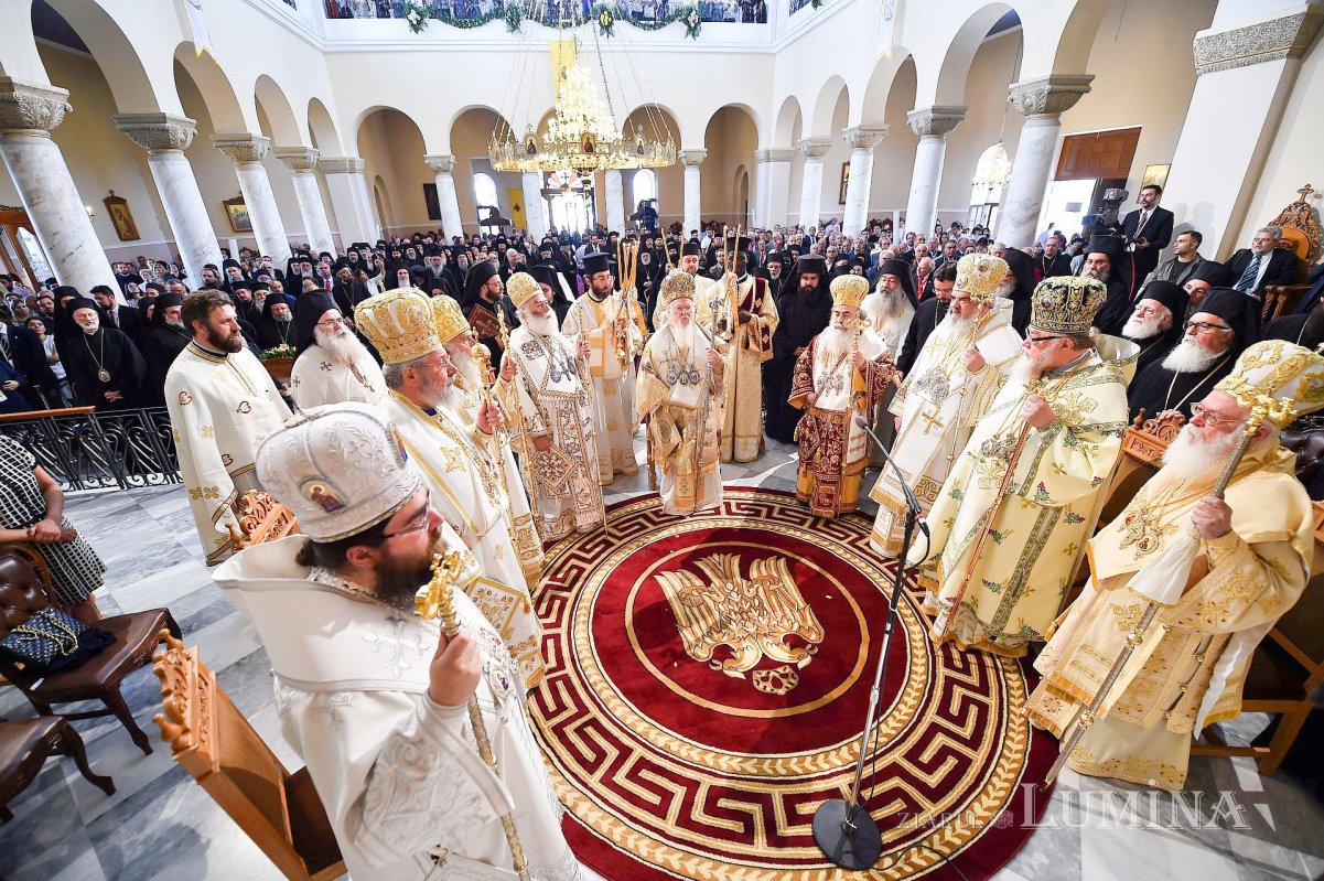 Liturghie solemnă în Catedrala din Chania, Creta 57710