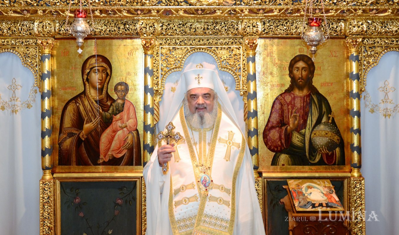 Sfânta Cruce - lumină şi binecuvântare pentru creştini 373889