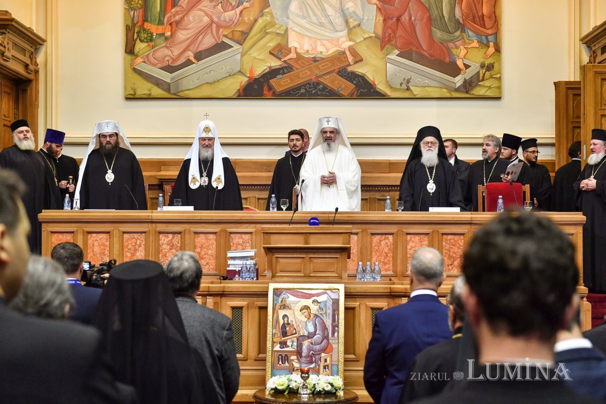 Ședința solemnă a Sfântului Sinod dedicată mărturisirii credinței în timpul regimului comunist 314614