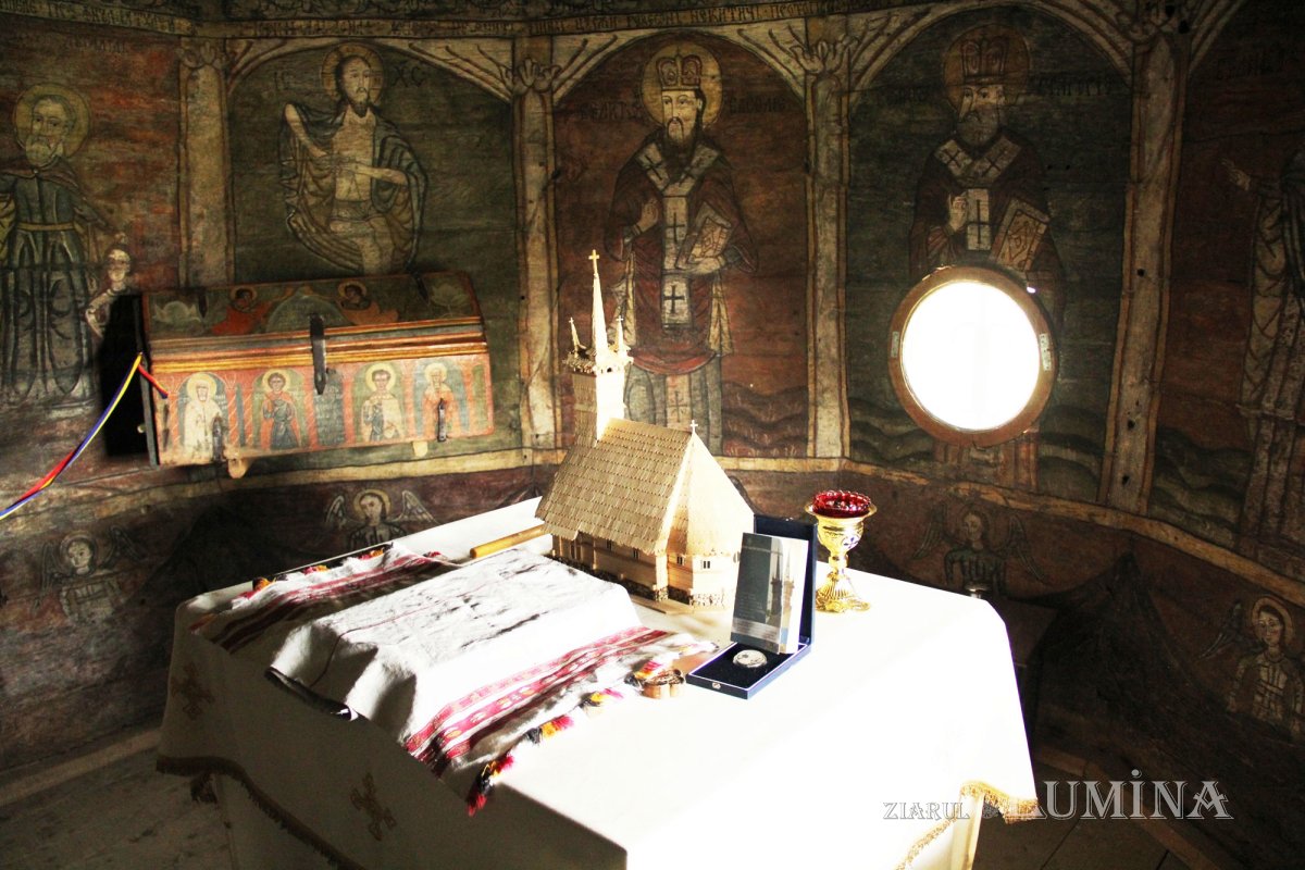 Biserica din Rogoz, coloana infinitului pe plaiuri maramureşene 25381