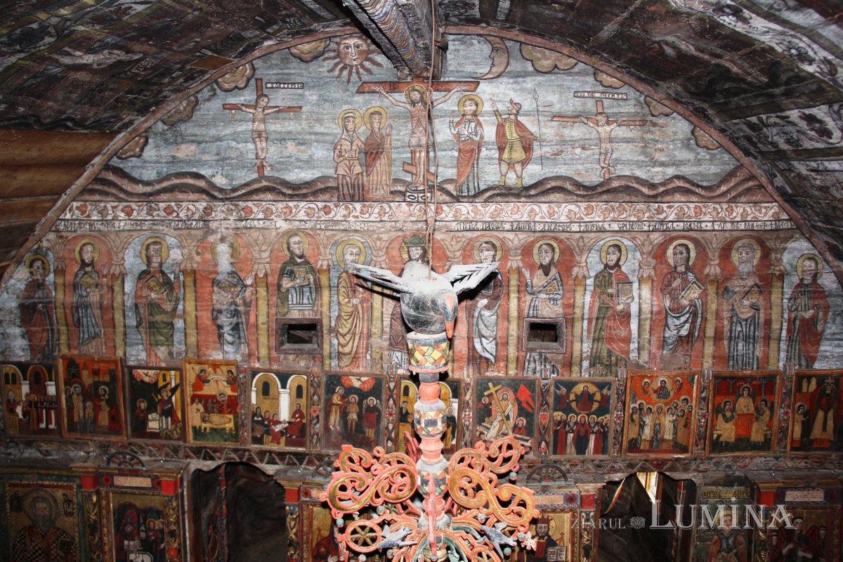 Biserica din Rogoz, coloana infinitului pe plaiuri maramureşene 25382
