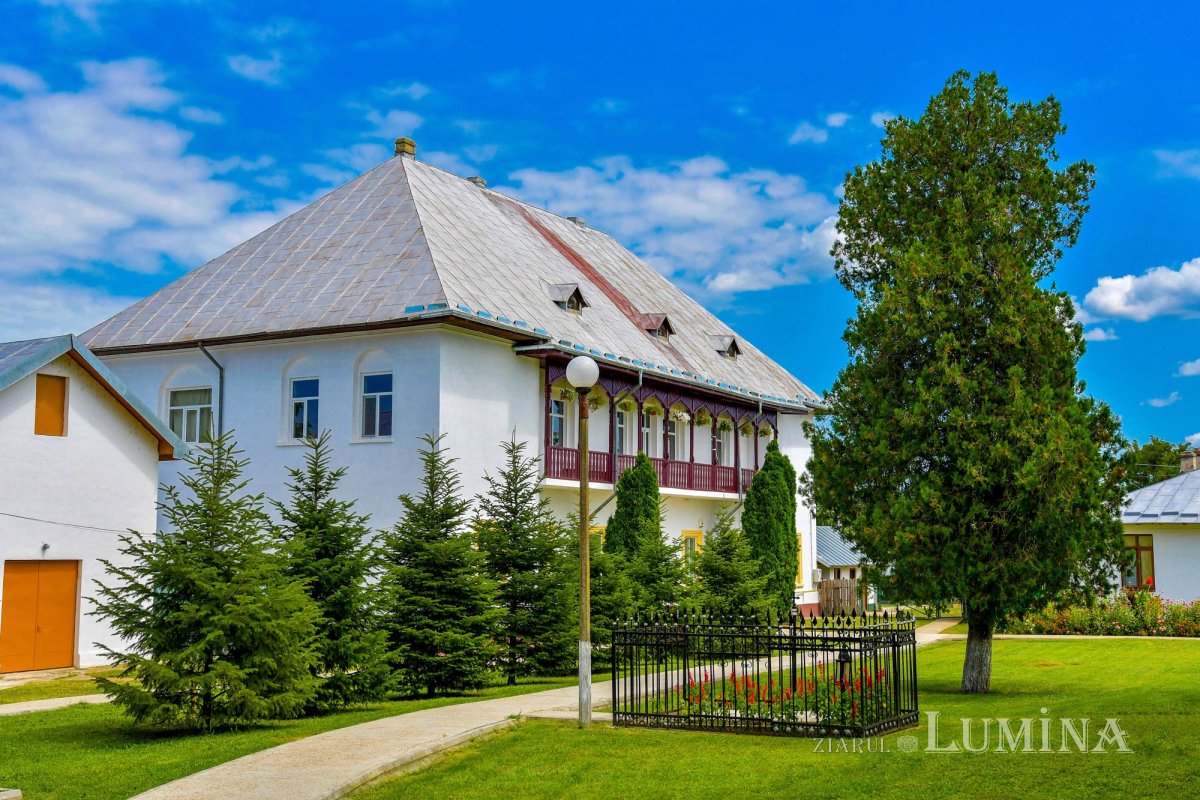 Minuni lucrate de Maica Domnului la Mănăstirea Țigănești 12667