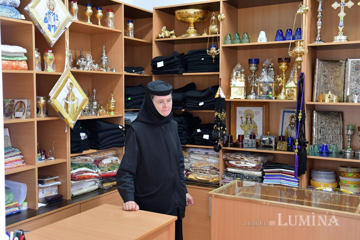 Minuni lucrate de Maica Domnului la Mănăstirea Țigănești 12670