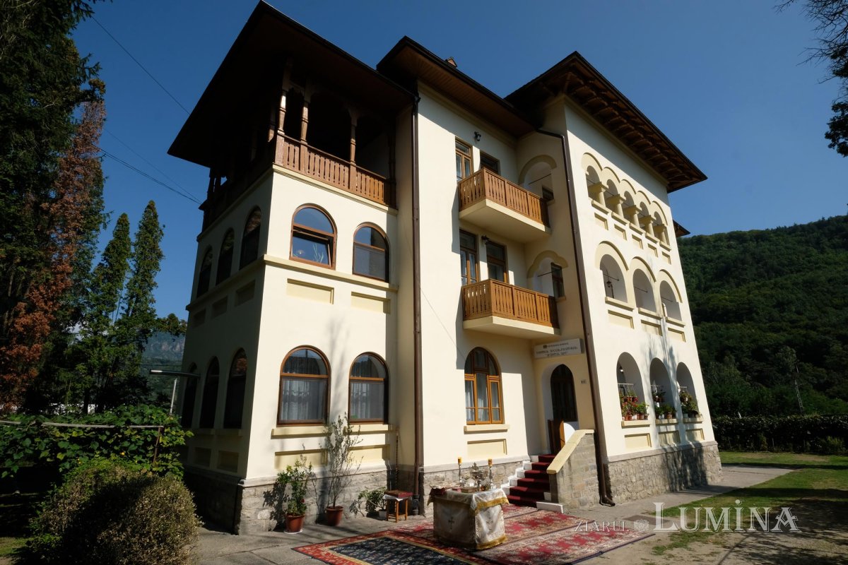 Continuarea unei moșteniri a Patriarhului Justinian 11053