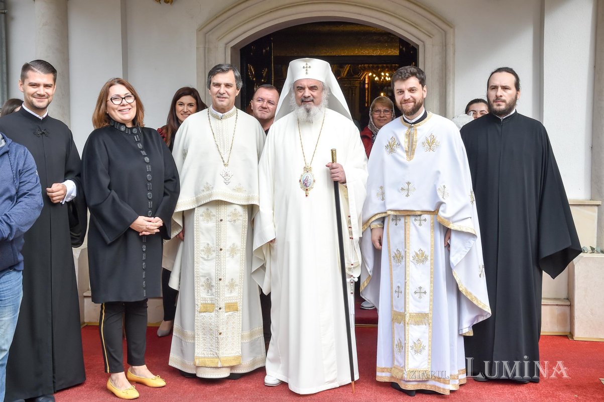 „Dumnezeu lucrează minunat prin îngerii Săi” 6640