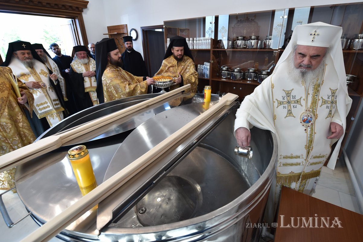 Sfântul şi Marele Mir - înţelesul și folosul lui 111740