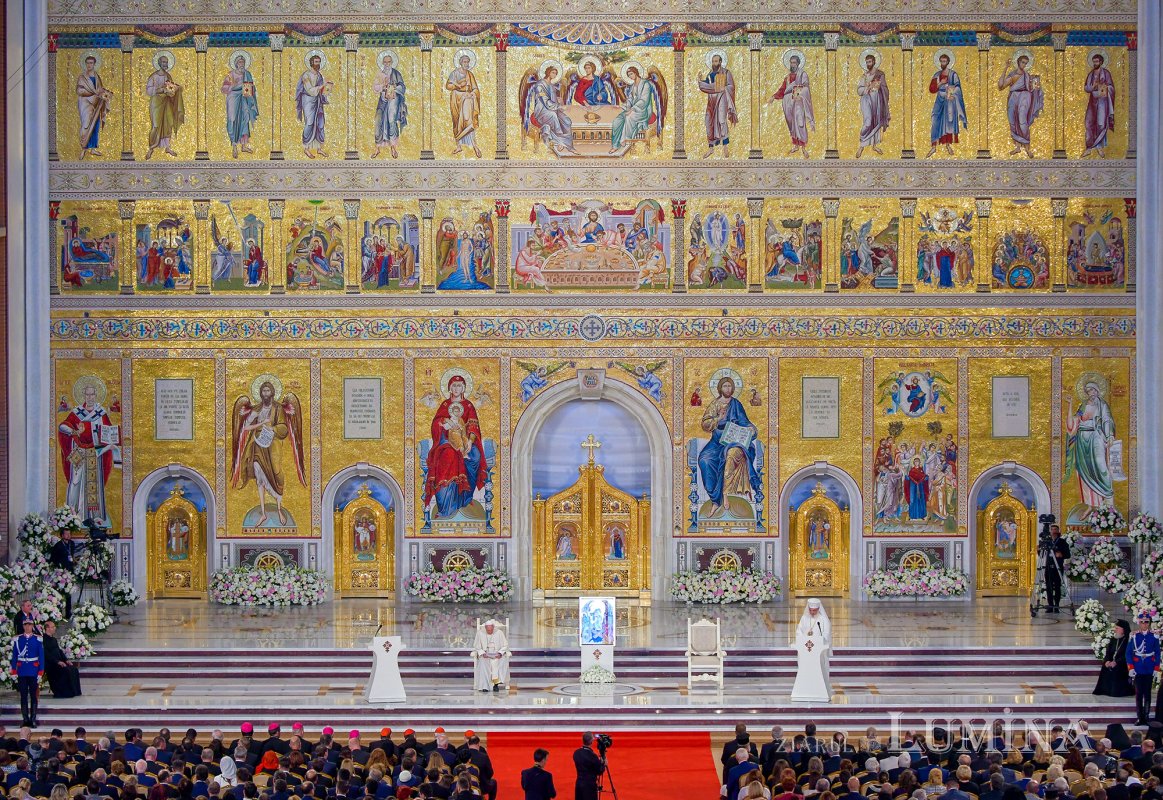 Papa Francisc a vizitat Catedrala Mântuirii Neamului 117586