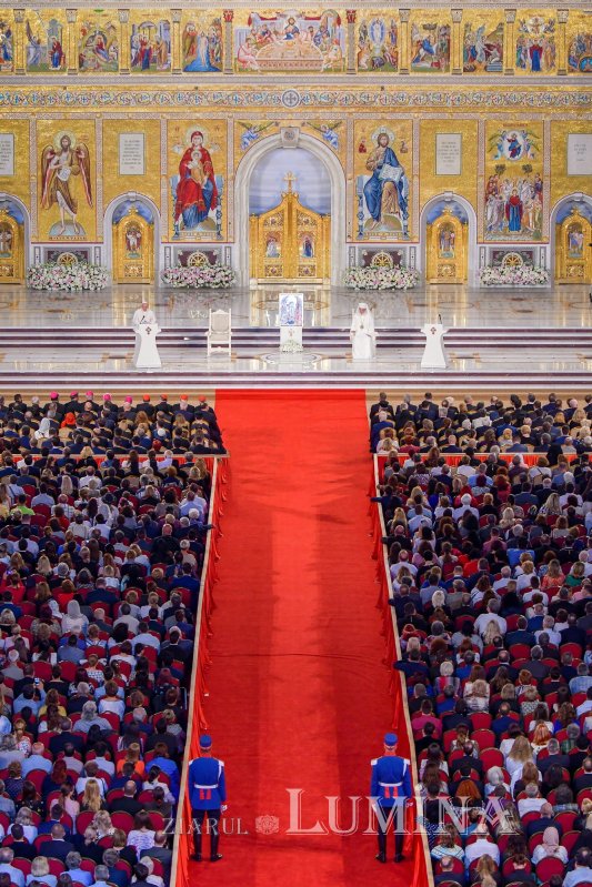 Papa Francisc a vizitat Catedrala Mântuirii Neamului 117588