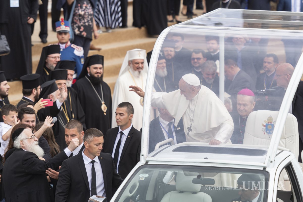 Papa Francisc a vizitat Catedrala Mântuirii Neamului 117599
