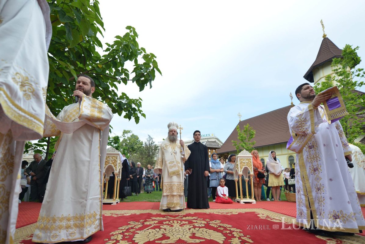 Praznic luminos la Paraclisul Catedralei Naționale 118011