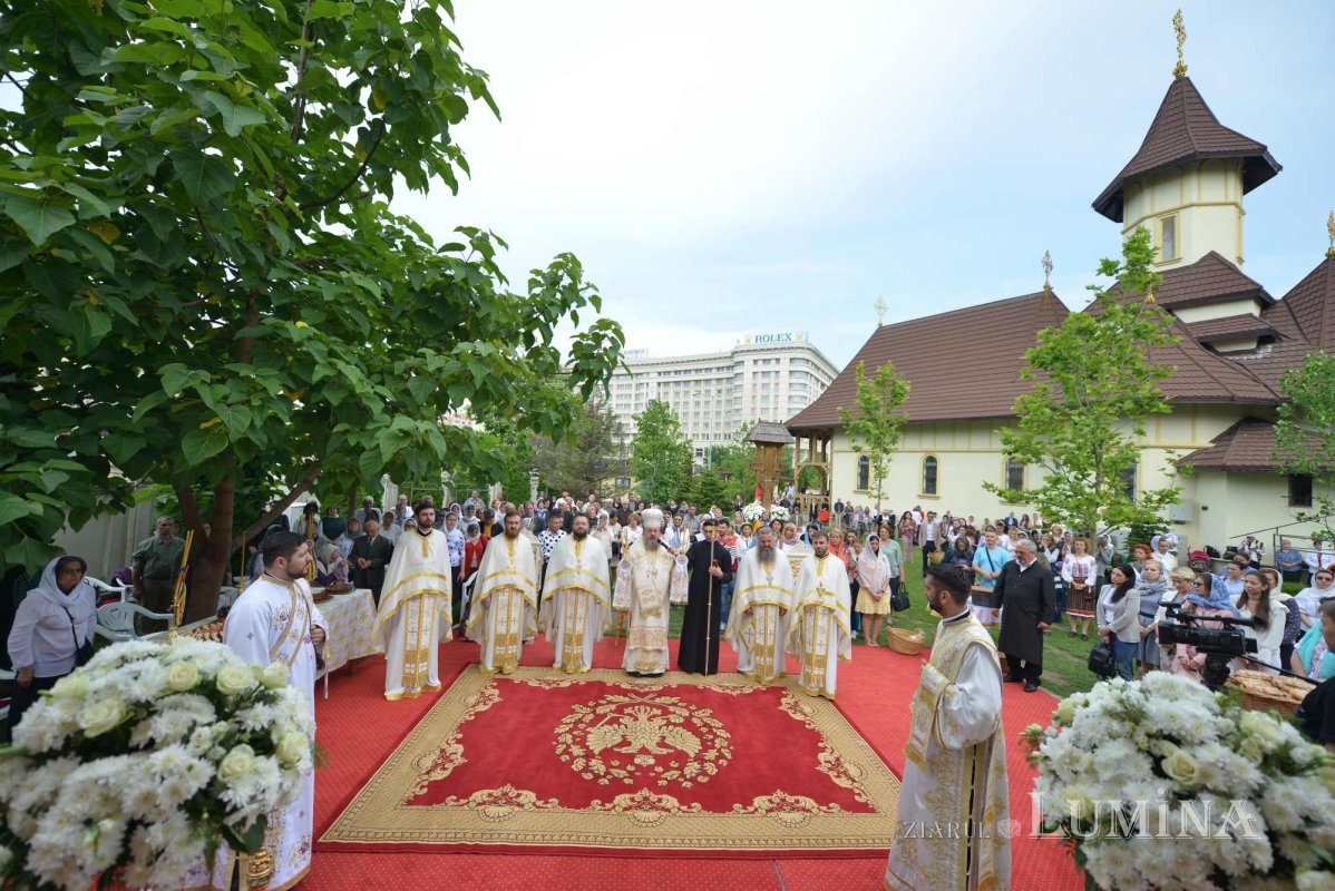 Praznic luminos la Paraclisul Catedralei Naționale 118013