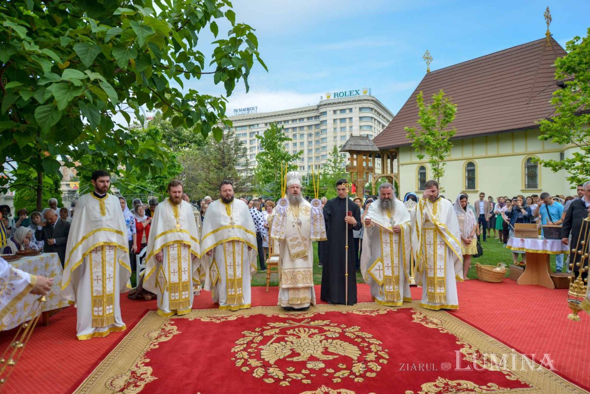 Praznic luminos la Paraclisul Catedralei Naționale 118014