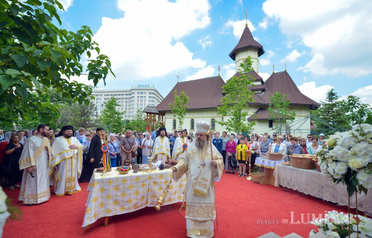 Praznic luminos la Paraclisul Catedralei Naționale 118026