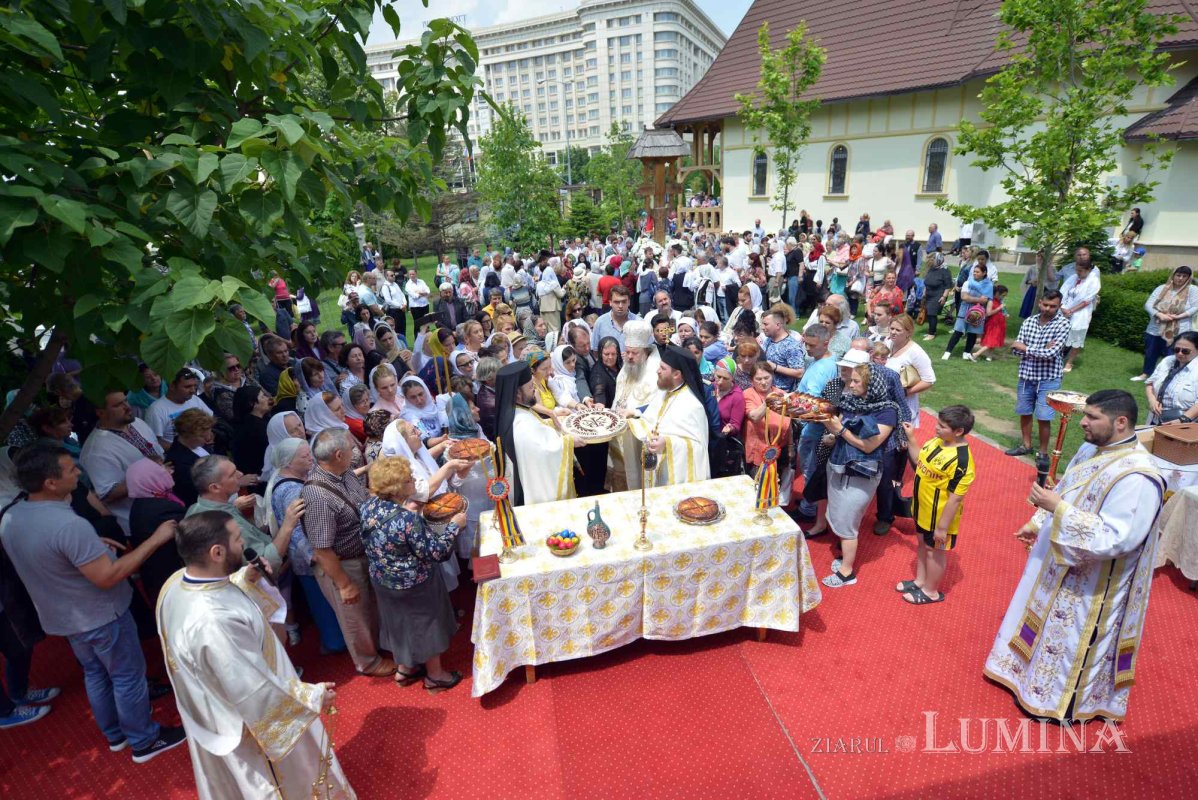 Praznic luminos la Paraclisul Catedralei Naționale 118030