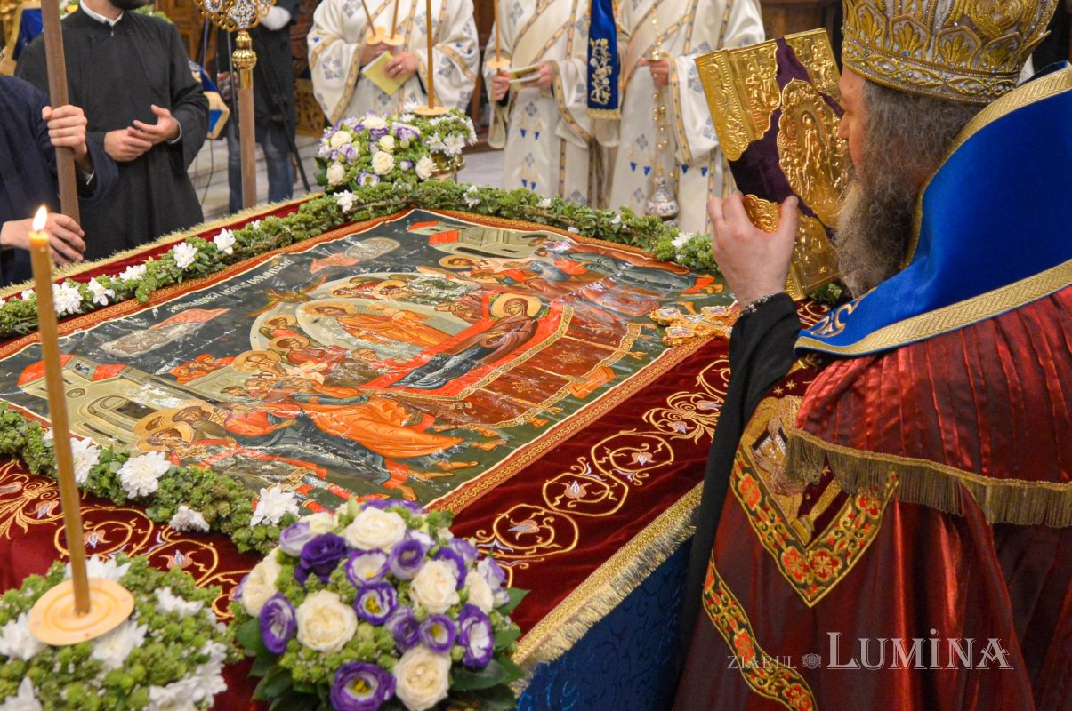 Procesiune cu Epitaful Preasfintei Născătoare de Dumnezeu 123691