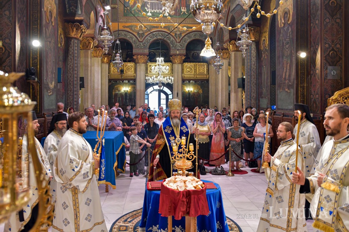 Procesiune cu Epitaful Preasfintei Născătoare de Dumnezeu 123692