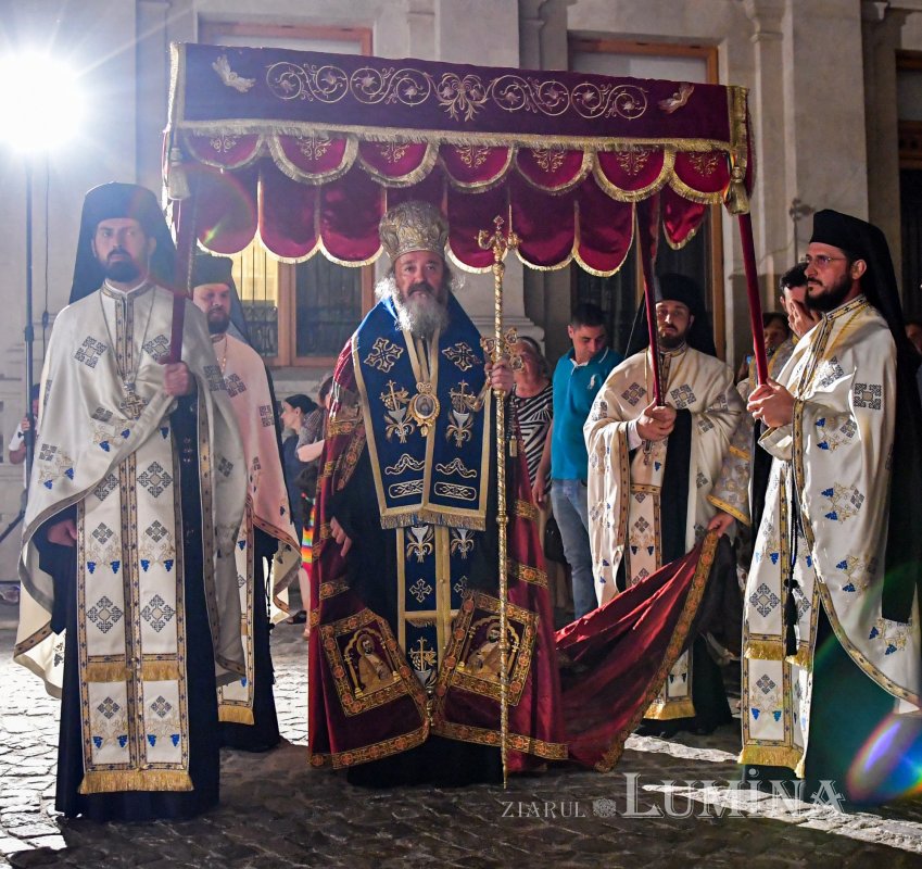 Procesiune cu Epitaful Preasfintei Născătoare de Dumnezeu 123716