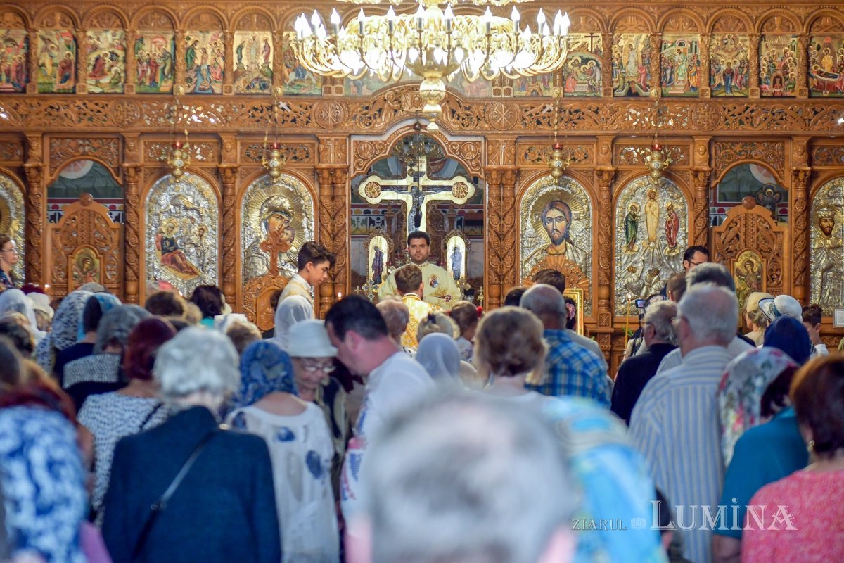 „Maica Domnului este icoana vie a Bisericii” 125693