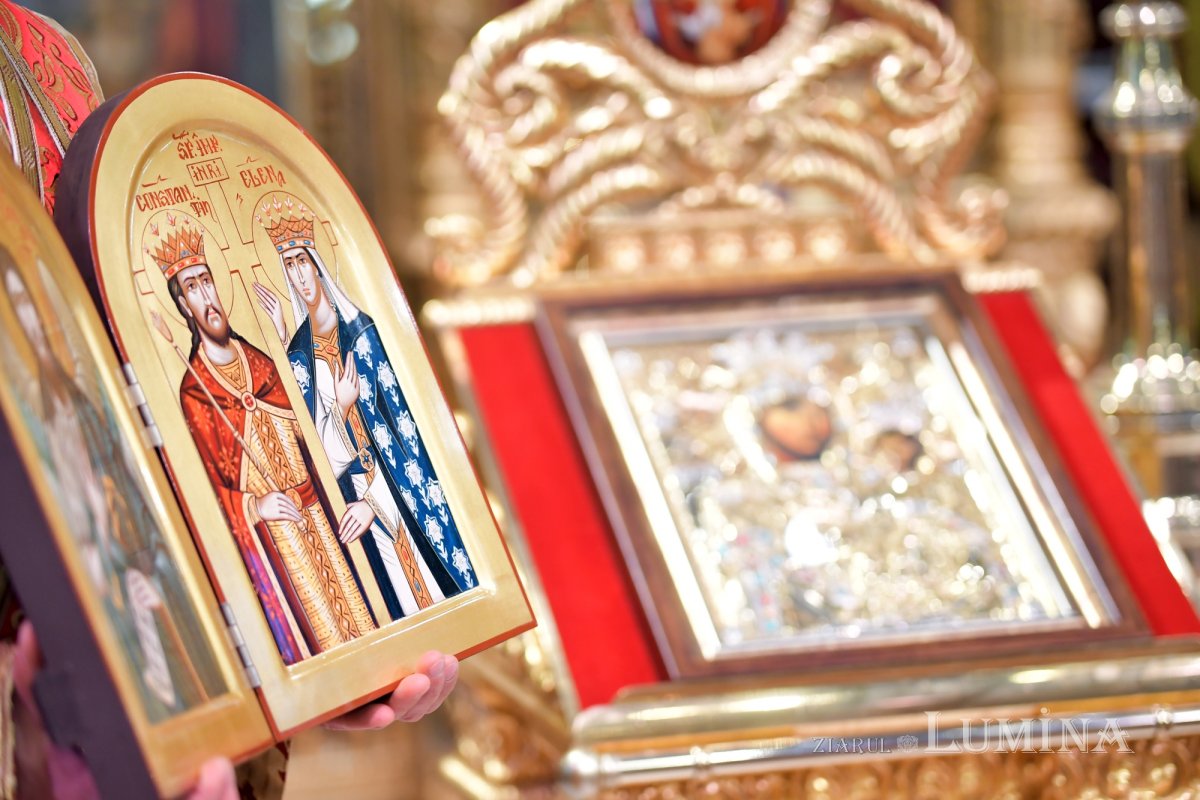 „Crucea este semnul unei lucrări dătătoare de viaţă” 126290