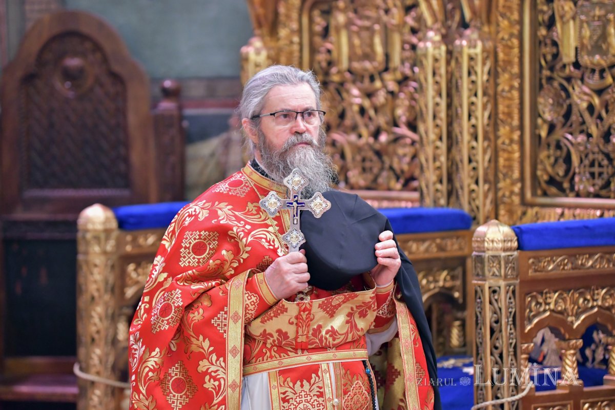 „Crucea este semnul unei lucrări dătătoare de viaţă” 126291