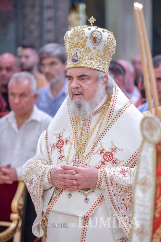 „Crucea este semnul unei lucrări dătătoare de viaţă” 126292