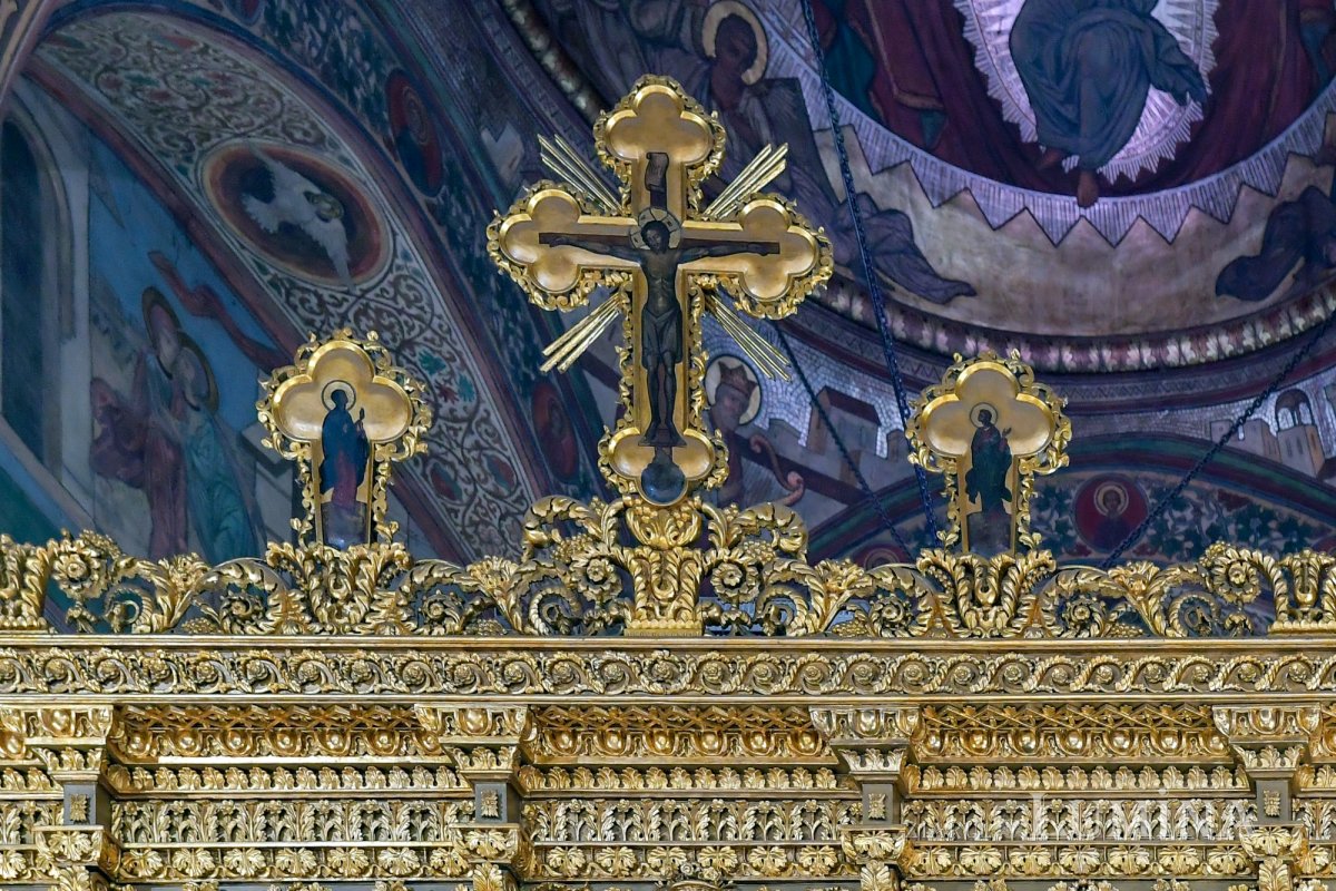 „Crucea este semnul unei lucrări dătătoare de viaţă” 126299