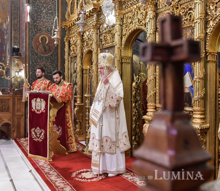 „Crucea este semnul unei lucrări dătătoare de viaţă” 126304