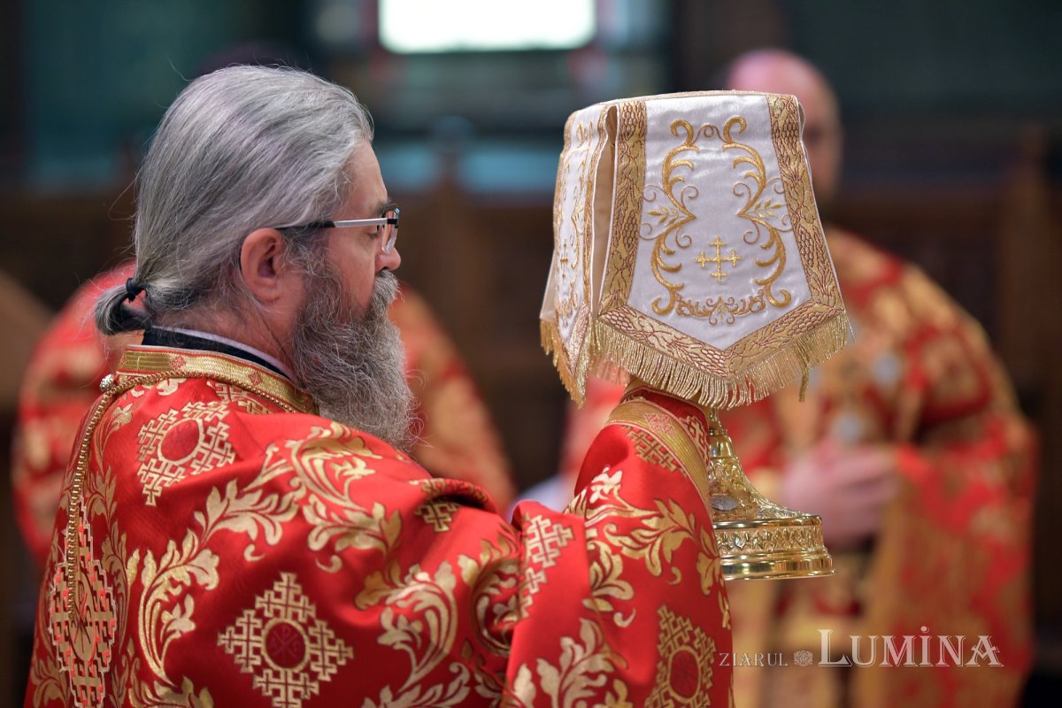 „Crucea este semnul unei lucrări dătătoare de viaţă” 126307