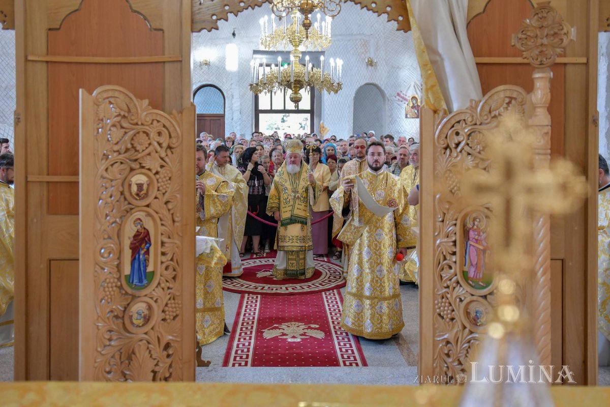 Sfinţire la Biserica „Sfântul Proroc Daniel” din Capitală 126494