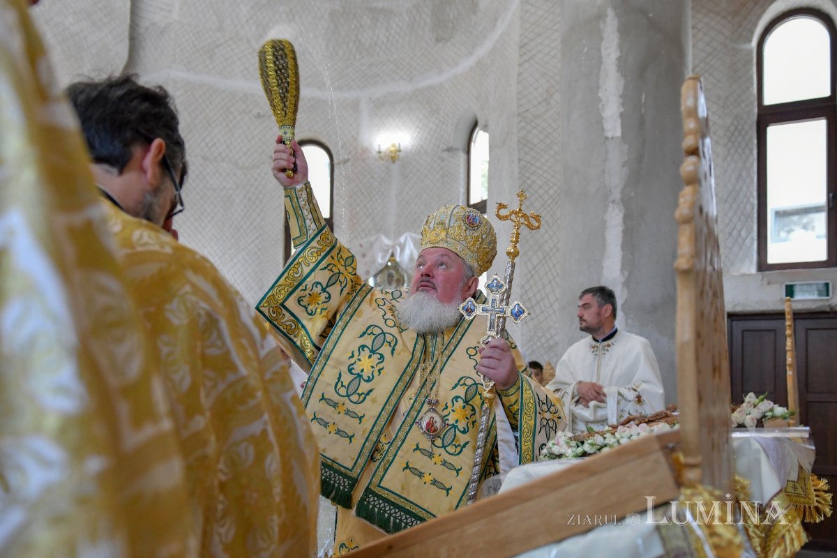 Sfinţire la Biserica „Sfântul Proroc Daniel” din Capitală 126510