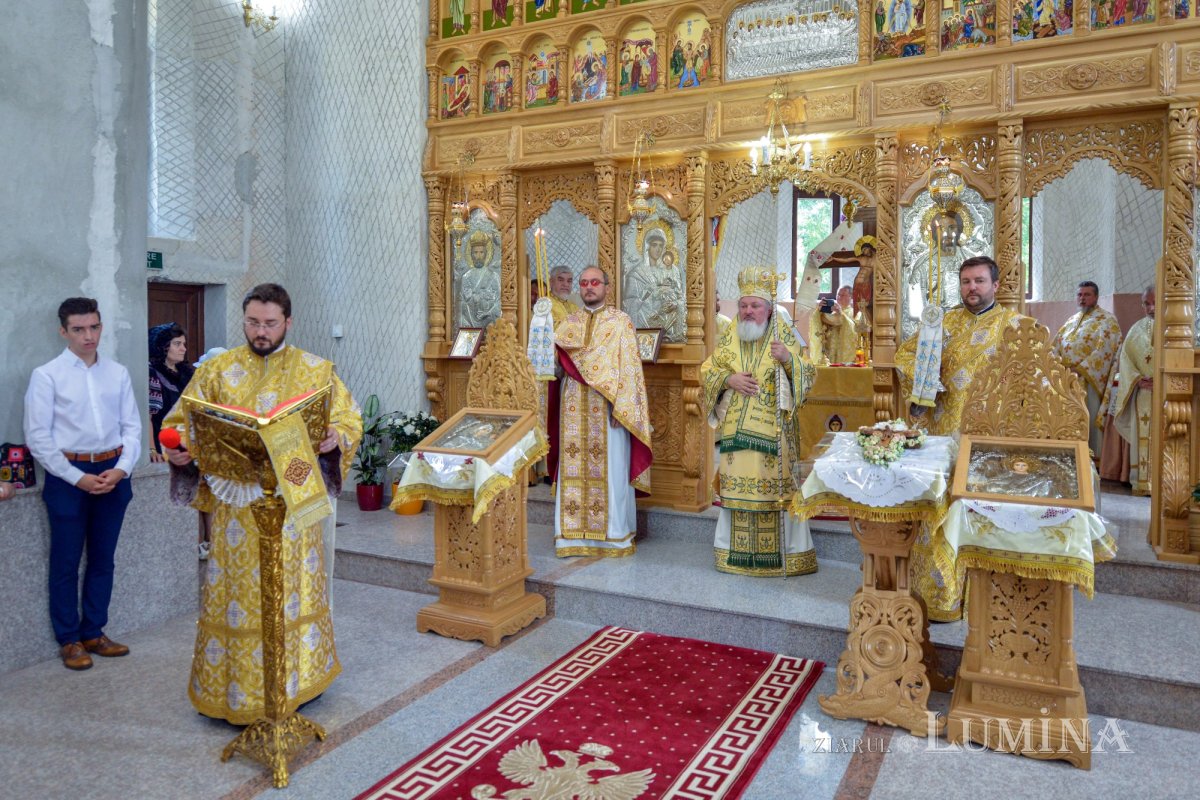 Sfinţire la Biserica „Sfântul Proroc Daniel” din Capitală 126520