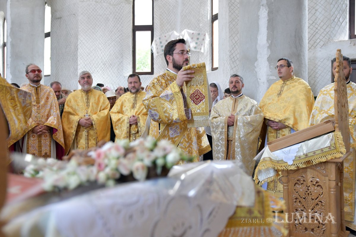 Sfinţire la Biserica „Sfântul Proroc Daniel” din Capitală 126529