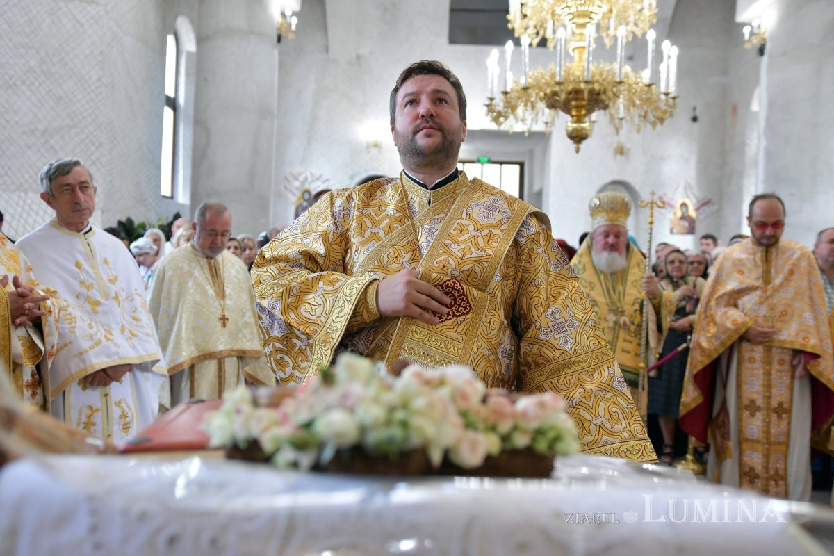 Sfinţire la Biserica „Sfântul Proroc Daniel” din Capitală 126530