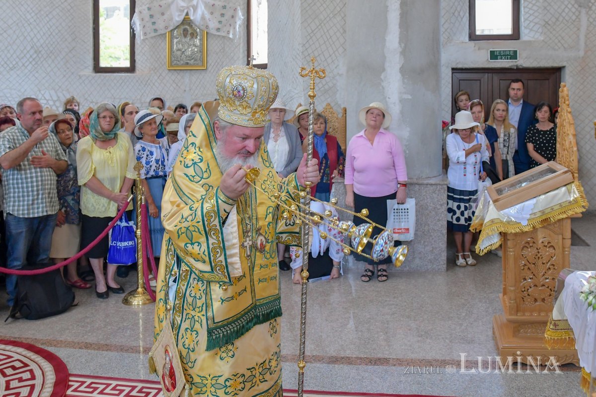 Sfinţire la Biserica „Sfântul Proroc Daniel” din Capitală 126538