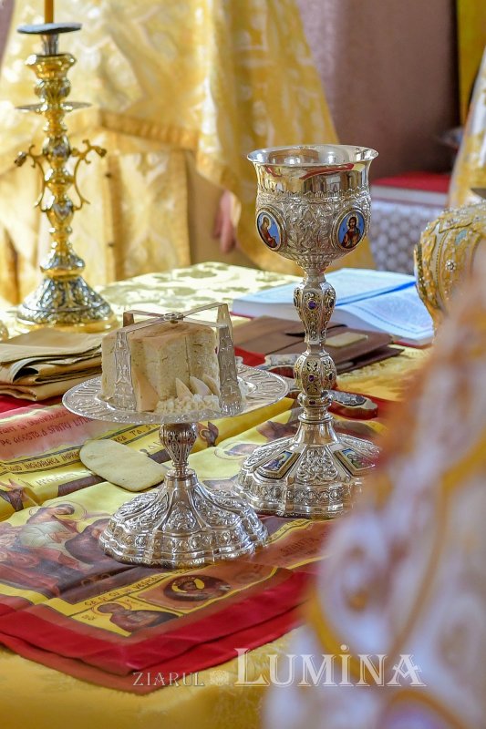 Sfinţire la Biserica „Sfântul Proroc Daniel” din Capitală 126540