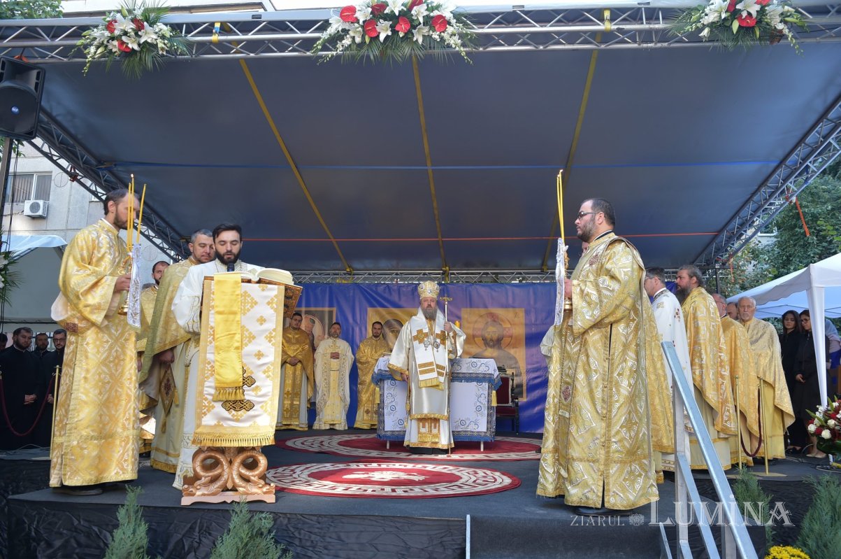Biserica Parohiei Apărătorii Patriei 1 a fost sfinţită 126956