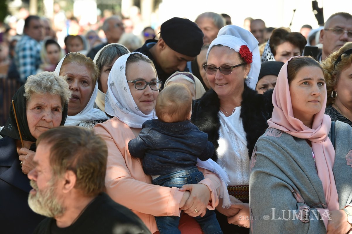 Biserica Parohiei Apărătorii Patriei 1 a fost sfinţită 126961