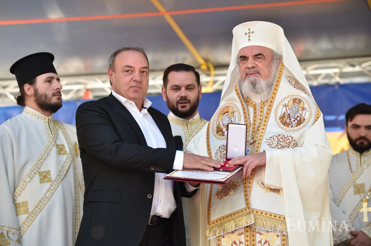 Biserica Parohiei Apărătorii Patriei 1 a fost sfinţită 126972