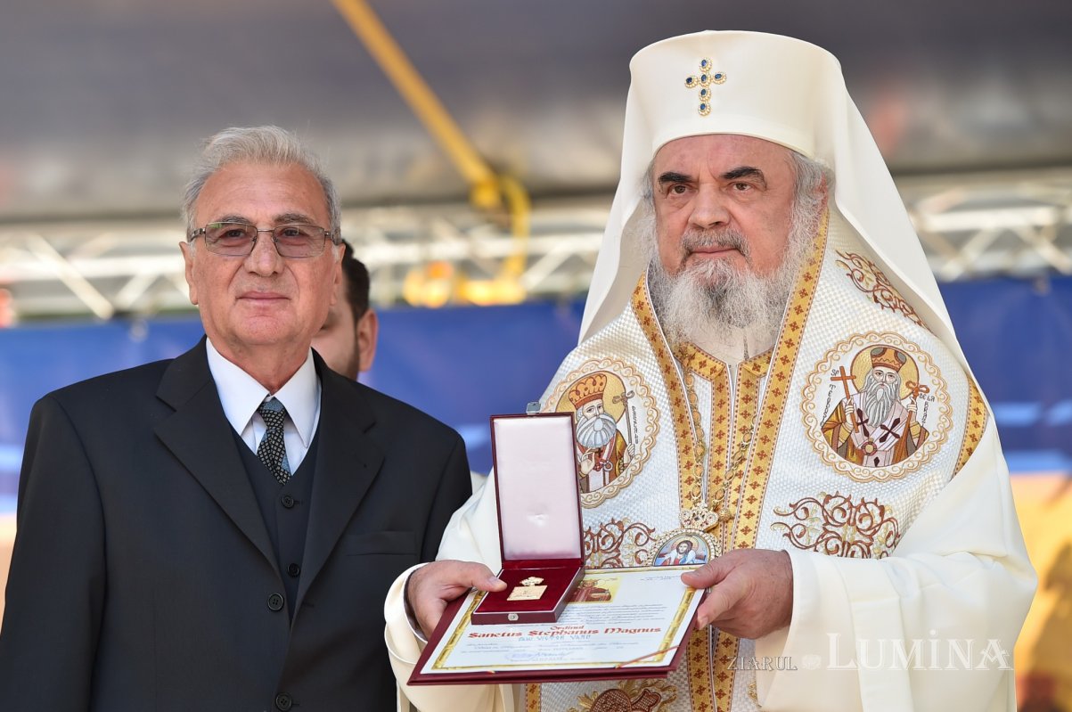 Biserica Parohiei Apărătorii Patriei 1 a fost sfinţită 126973