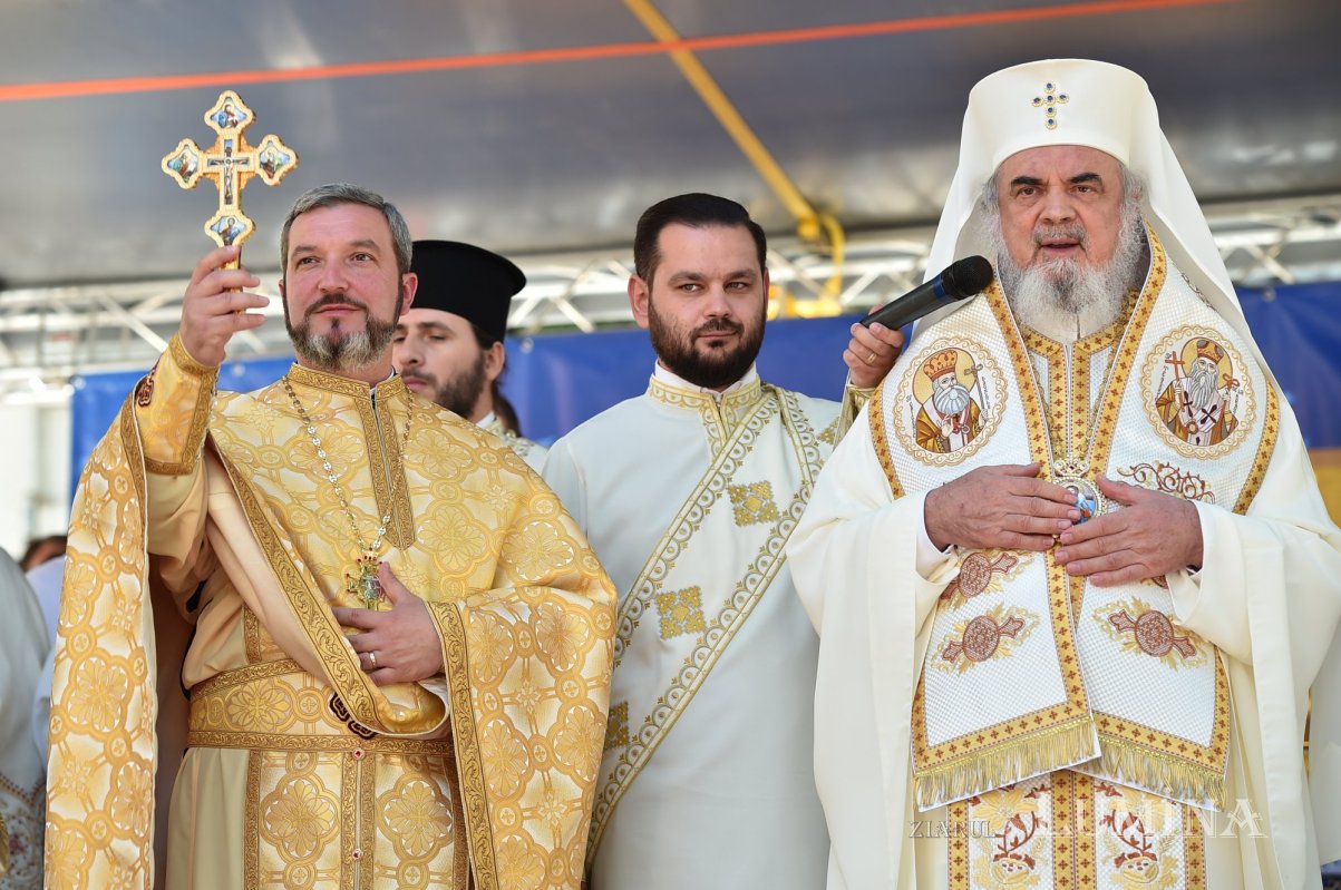 Biserica Parohiei Apărătorii Patriei 1 a fost sfinţită 126976