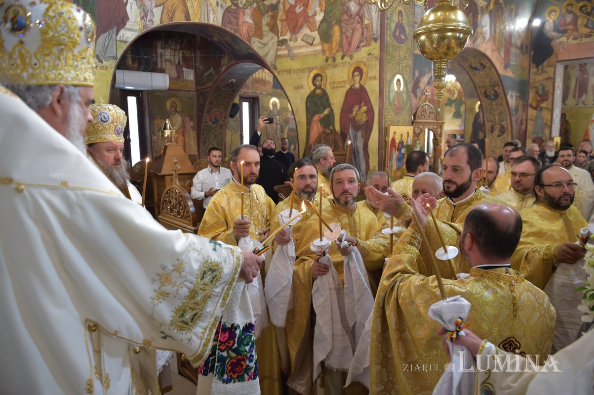 Biserica Parohiei Apărătorii Patriei 1 a fost sfinţită 126995