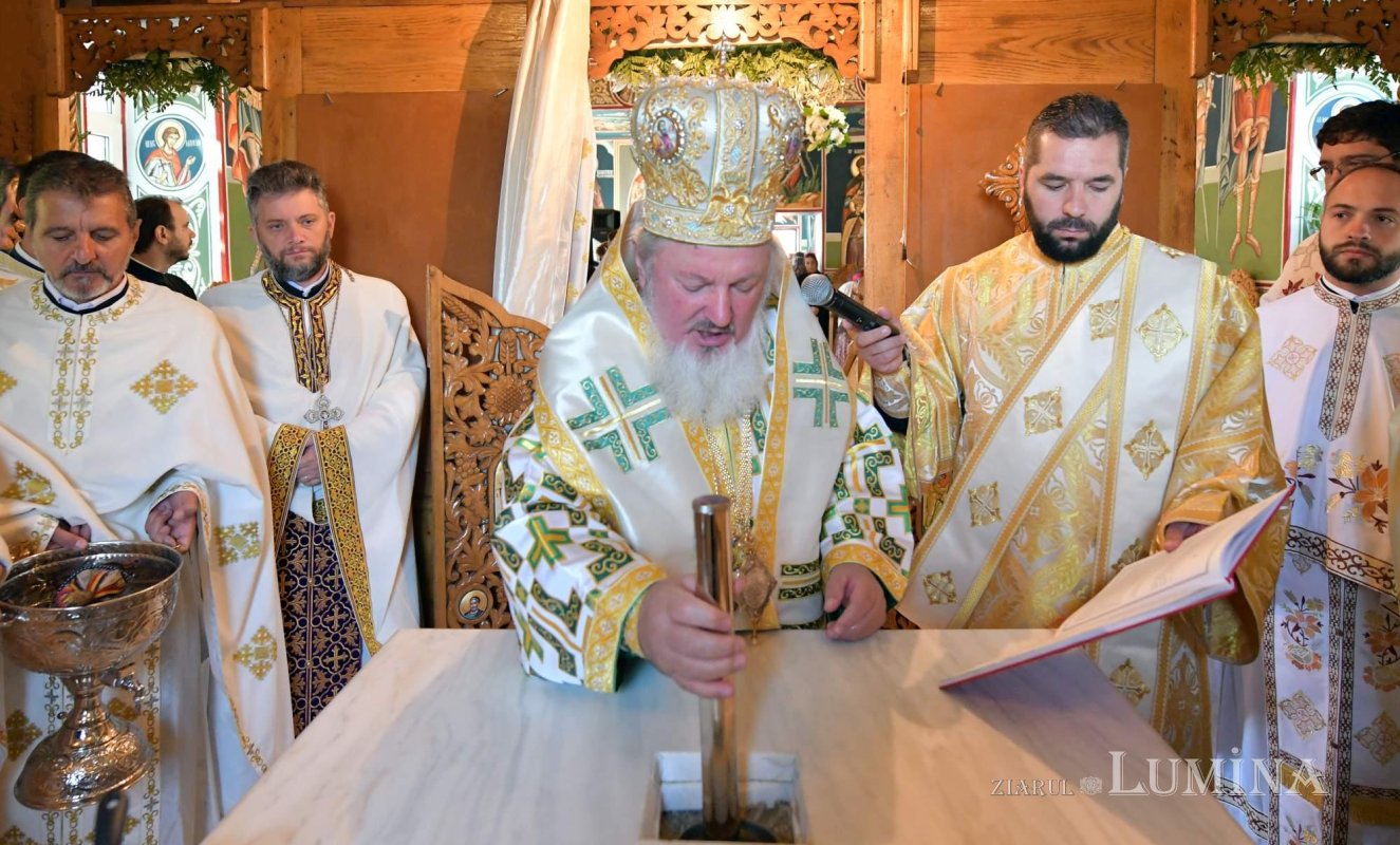 Biserica Parohiei Petrăchioaia a fost sfințită 127166