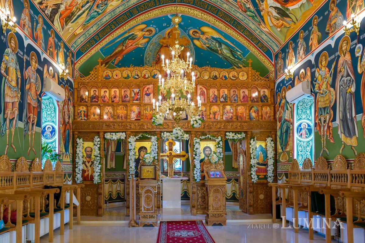 Biserica Parohiei Petrăchioaia a fost sfințită 127182