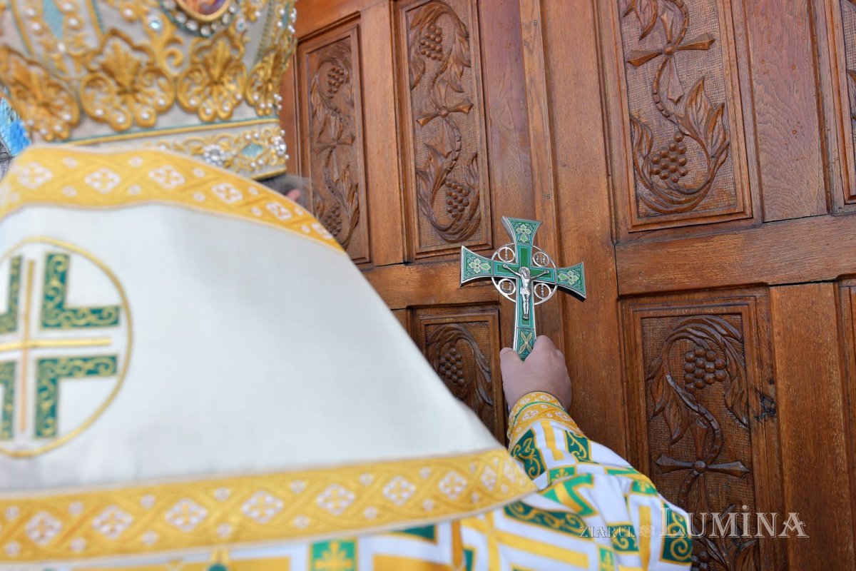 Biserica Parohiei Petrăchioaia a fost sfințită 127191