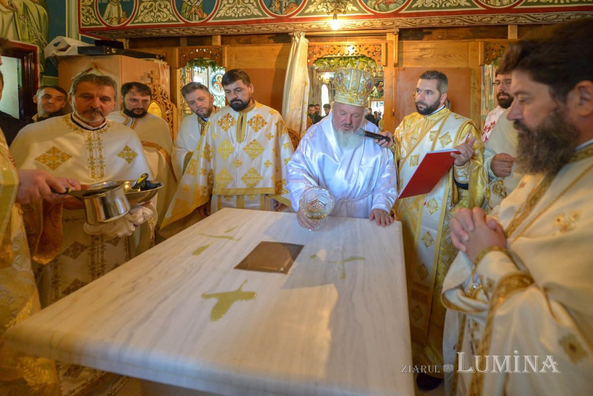 Biserica Parohiei Petrăchioaia a fost sfințită 127198