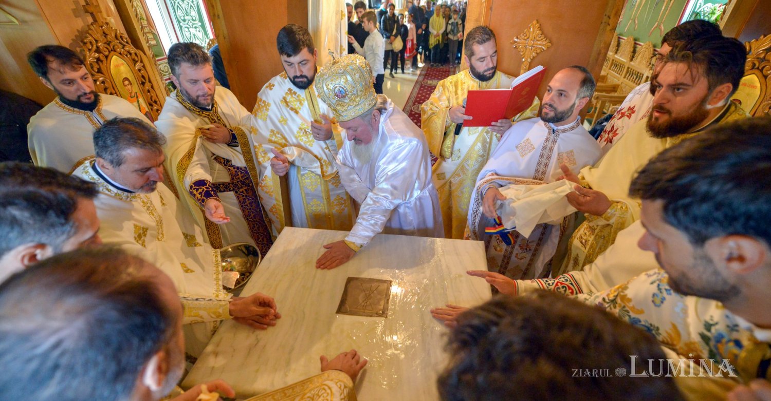 Biserica Parohiei Petrăchioaia a fost sfințită 127199