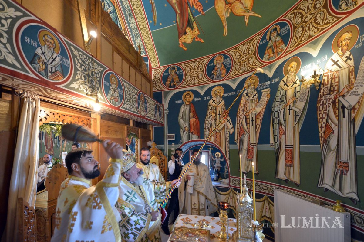 Biserica Parohiei Petrăchioaia a fost sfințită 127205