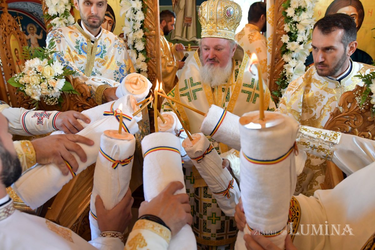 Biserica Parohiei Petrăchioaia a fost sfințită 127207